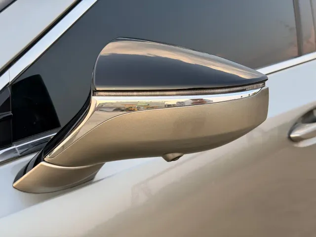 Lexus ES — Фото автомобиля 18