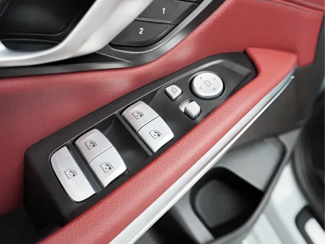 BMW 3 Series — Фото автомобиля 10