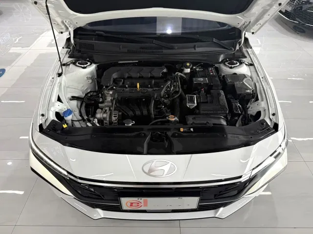 Hyundai Elantra — Фото автомобиля 11