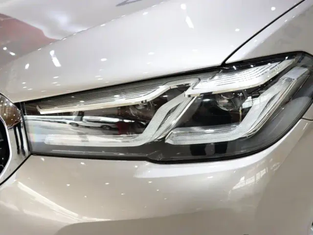 BMW 5 Series — Фото автомобиля 7