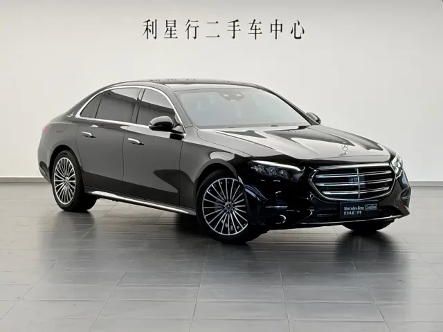 Mercedes-Benz E-Class — Фото автомобиля 3