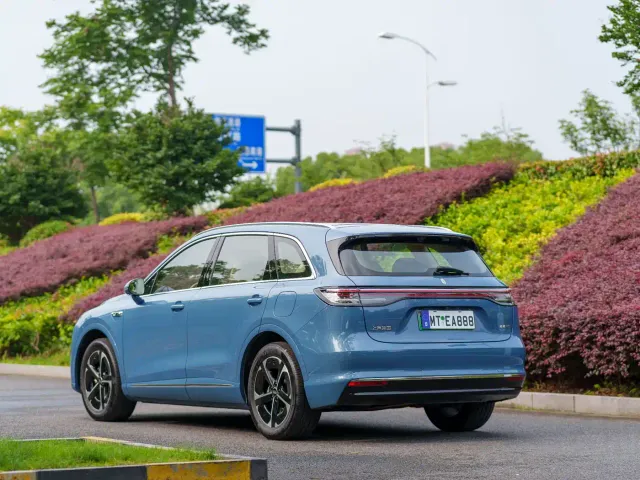 Shangjie SUV — Фото автомобиля 6