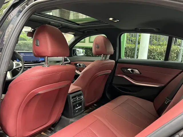 BMW 3 Series — Фото автомобиля 10