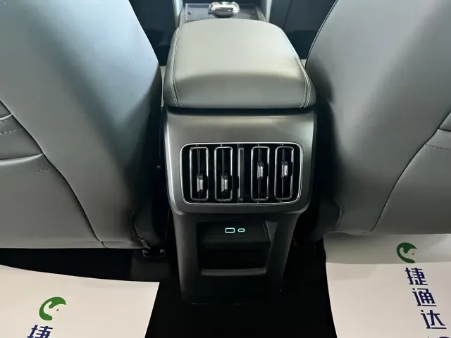 BYD Song L DM-i — Фото автомобиля 30