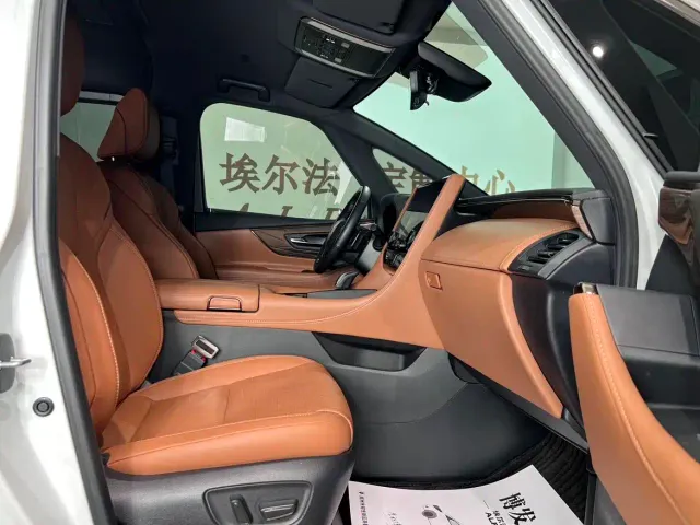 Toyota Vellfire — Фото автомобиля 10