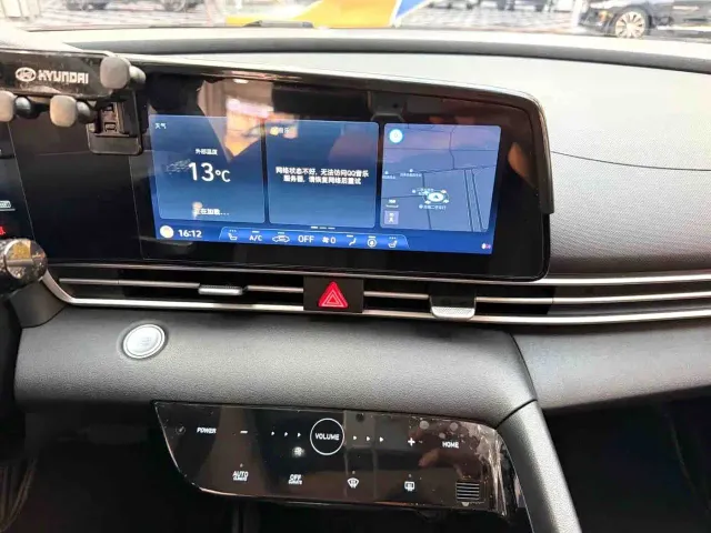 Hyundai Elantra — Фото автомобиля 14