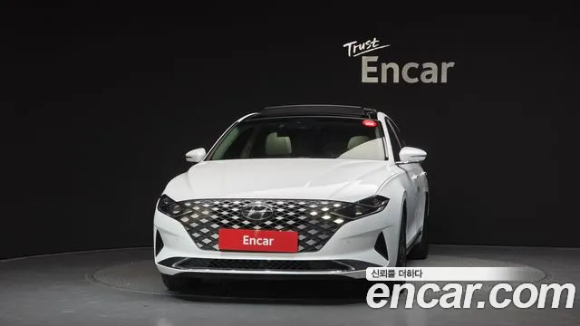 Hyundai Grandeur Grandeur (New) Hybrid — Фото автомобиля 3