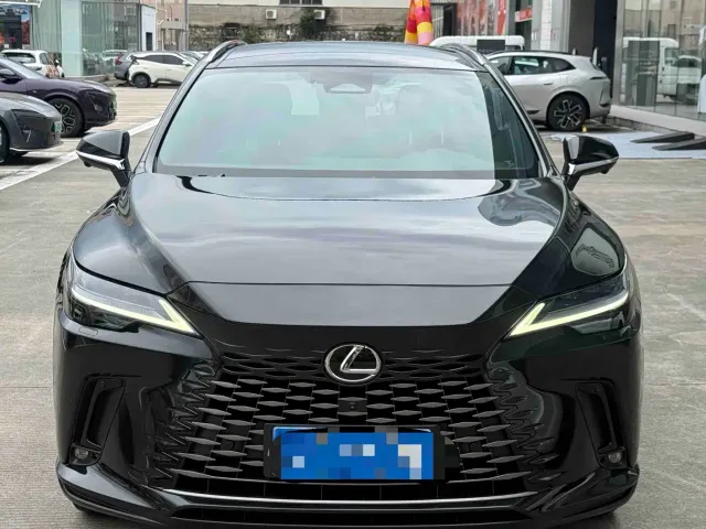 Lexus RX — Фото автомобиля 2