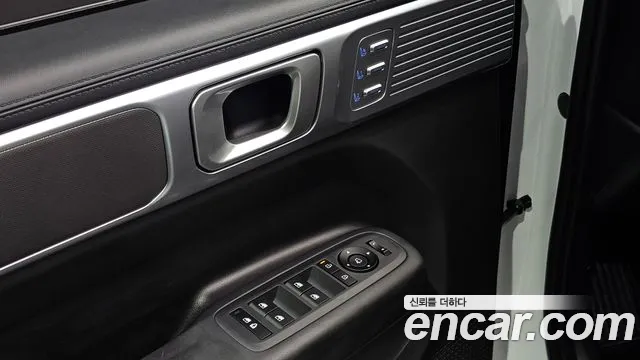 Hyundai Santa Fe MX5 — Фото автомобиля 15