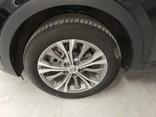 Buick Envision Plus — Фото автомобиля 22
