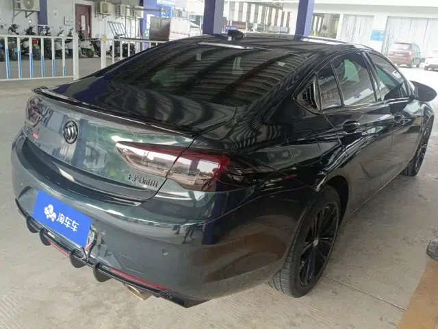 Buick Regal — Фото автомобиля 3
