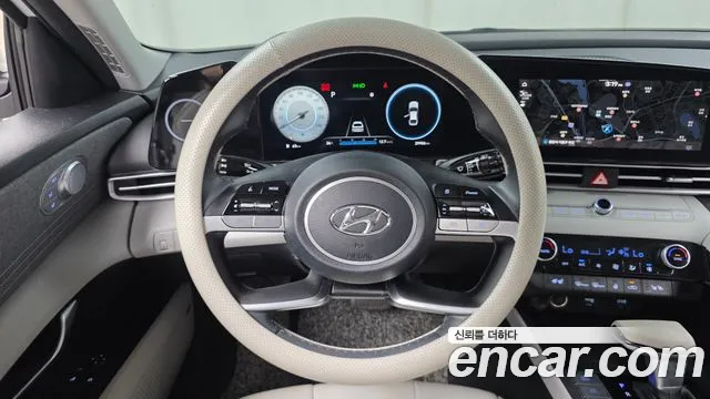 Hyundai Avante CN7 — Фото автомобиля 13