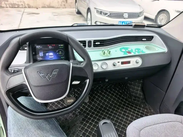 Wuling Hongguang Mini EV — Фото автомобиля 9