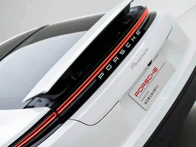 Porsche Panamera — Фото автомобиля 6