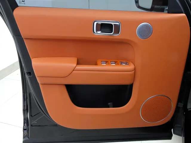 Li Auto L7 — Фото автомобиля 13