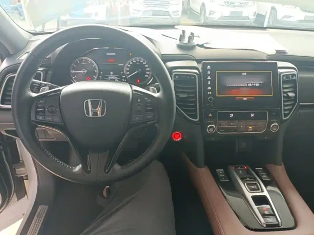 Honda UR-V — Фото автомобиля 9
