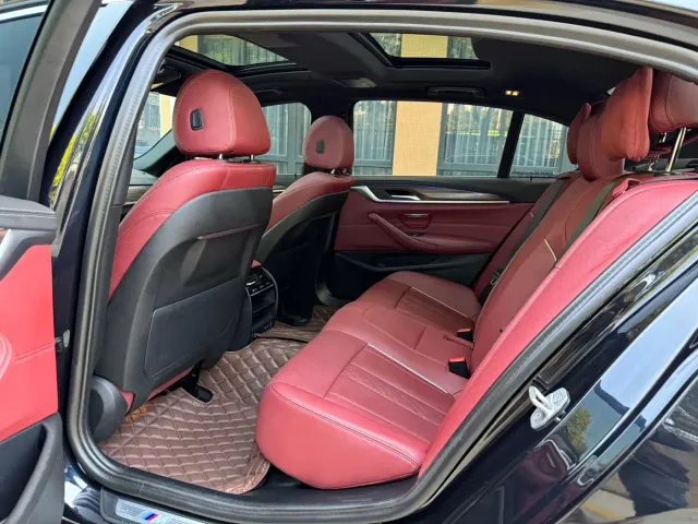 BMW 5 Series — Фото автомобиля 8