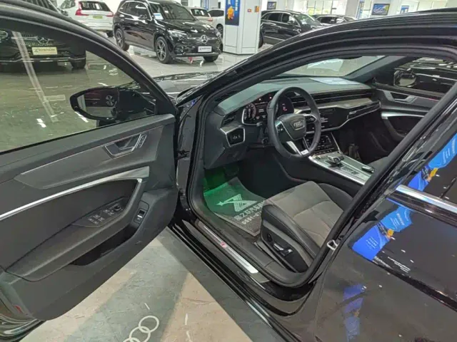 Audi A6L — Фото автомобиля 15