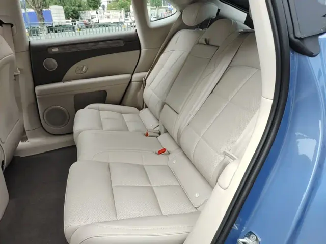 IM Motors LS6 — Фото автомобиля 16