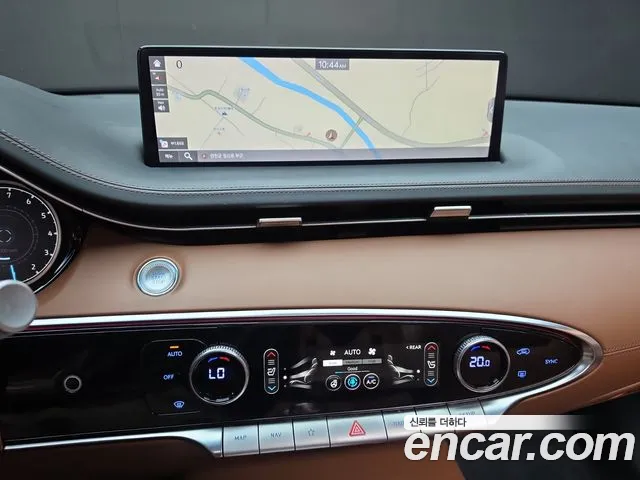 Genesis GV70 — Фото автомобиля 19