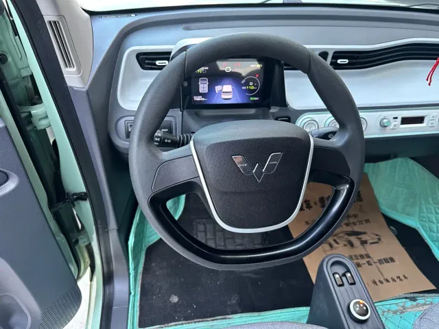 Wuling Hongguang Mini EV — Фото автомобиля 6