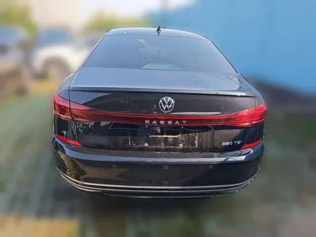 Volkswagen Passat — Фото автомобиля 7