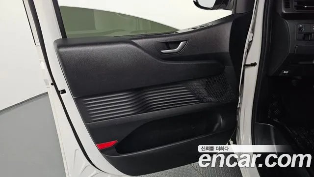 Hyundai Staria — Фото автомобиля 24