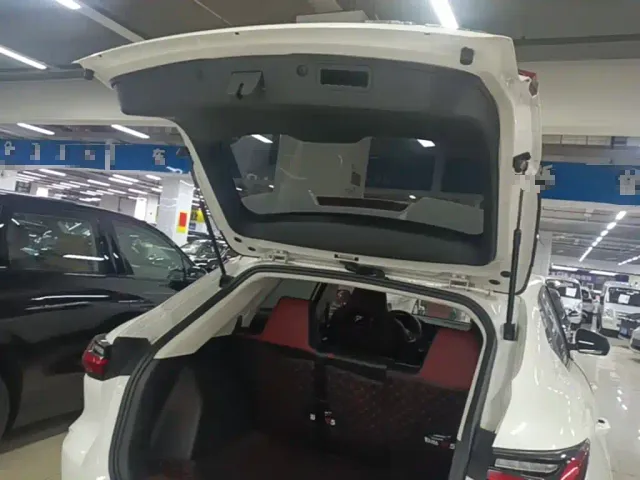 Changan Oushang X5 — Фото автомобиля 18