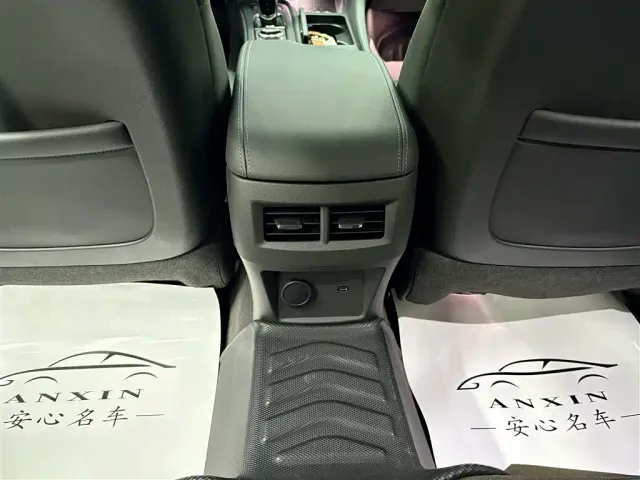 Cadillac CT5 — Фото автомобиля 17