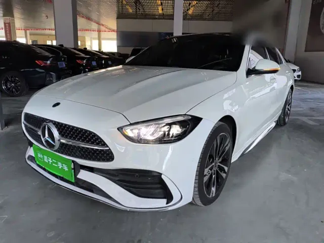 Фотография автомобиля — Mercedes-Benz C-Class