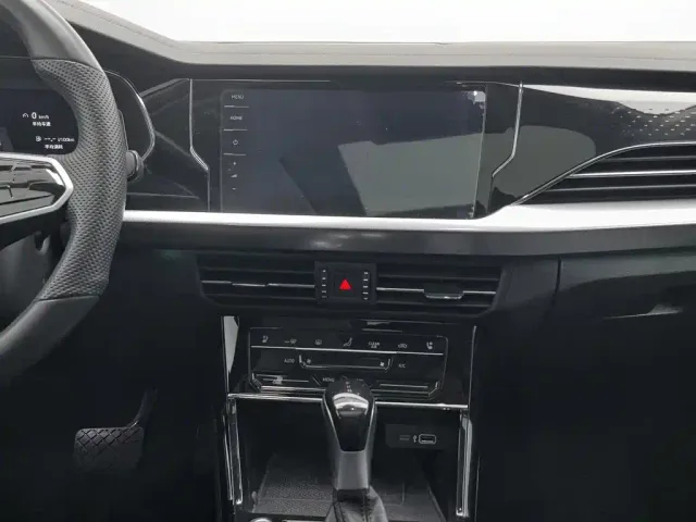 Volkswagen Passat — Фото автомобиля 12