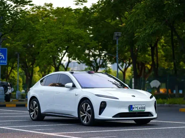 Nio ET5 — Фото автомобиля 7