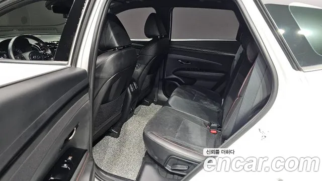 Hyundai Tucson Tucson (NX4) Бензин 1.6 турбо 2WD — Фото автомобиля 17