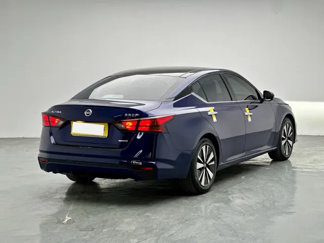 Nissan Teana — Фото автомобиля 6