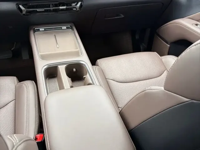 Wuling Motors Xingguang 730 New Energy 2025 Model Plug-in Hybrid Base Version — Фото автомобиля 13