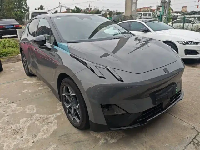 Lynk & Co Z20 — Фото автомобиля 3