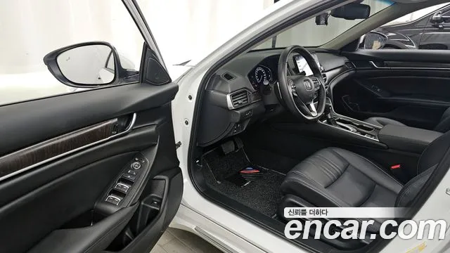 Honda Accord Accord 10 поколение 1.5 Turbo — Фото автомобиля 9
