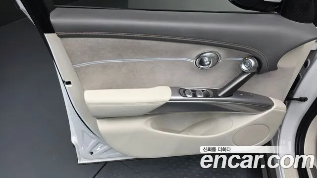 Genesis GV60 — Фото автомобиля 20
