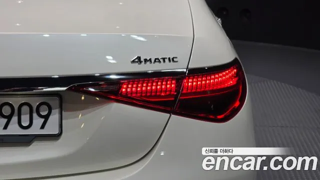 Mercedes-Benz S-Class — Фото автомобиля 18