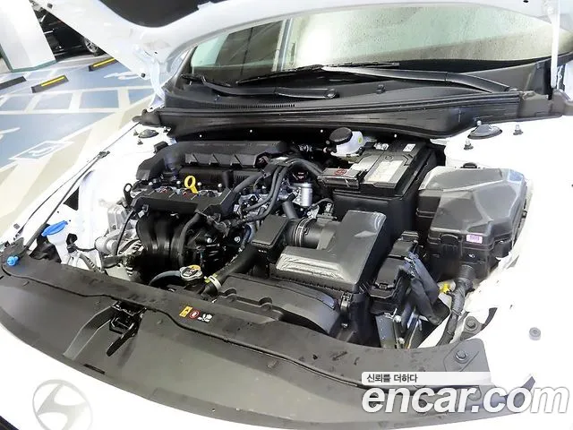Hyundai Avante CN7 — Фото автомобиля 18