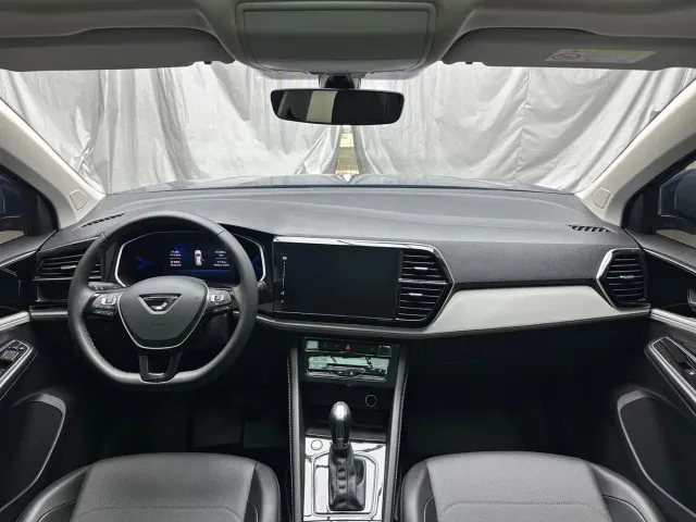 Jetta VS7 — Фото автомобиля 5