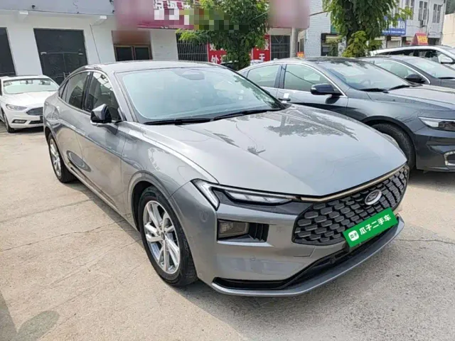 Ford Mondeo — Фото автомобиля 3