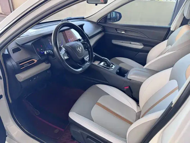 Dongfeng Aeolus Dongfeng Fengshen E70 2023 PRO Changxing Edition — Фото автомобиля 4