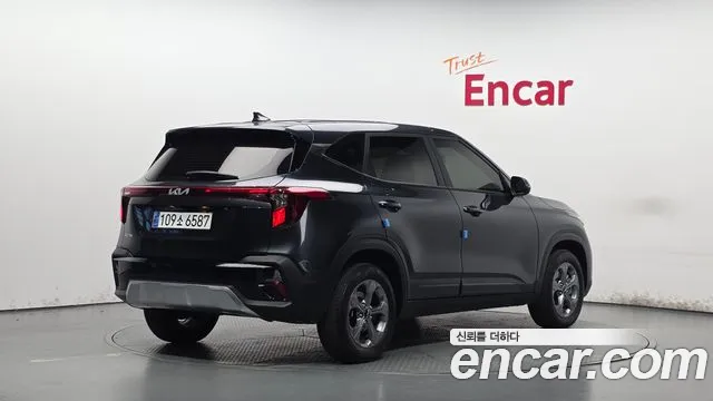 Kia Seltos — Фото автомобиля 2