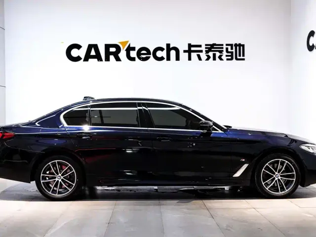 BMW 5 Series — Фото автомобиля 3