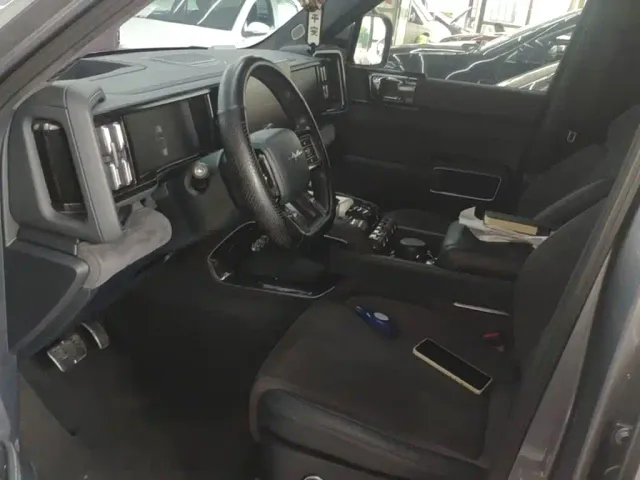 BYD FangChengBao Leopard 5 — Фото автомобиля 14