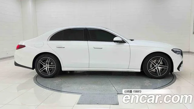 Mercedes-Benz E-Class W214 — Фото автомобиля 6