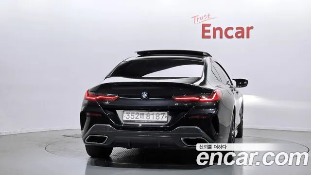 BMW 8-Series — Фото автомобиля 3