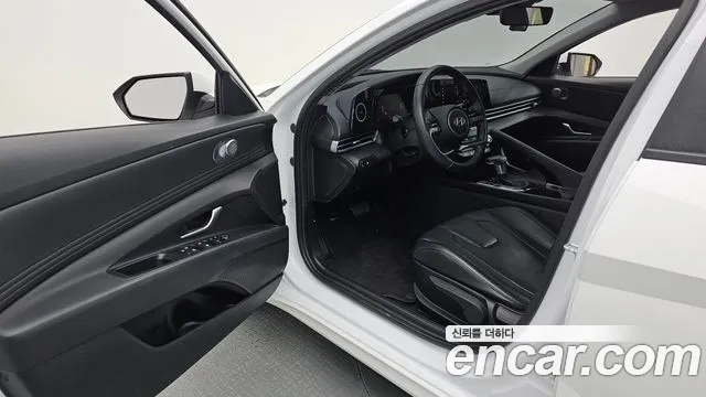 Hyundai Avante CN7 — Фото автомобиля 10