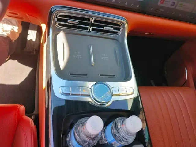 Geely Galaxy M9 — Фото автомобиля 16